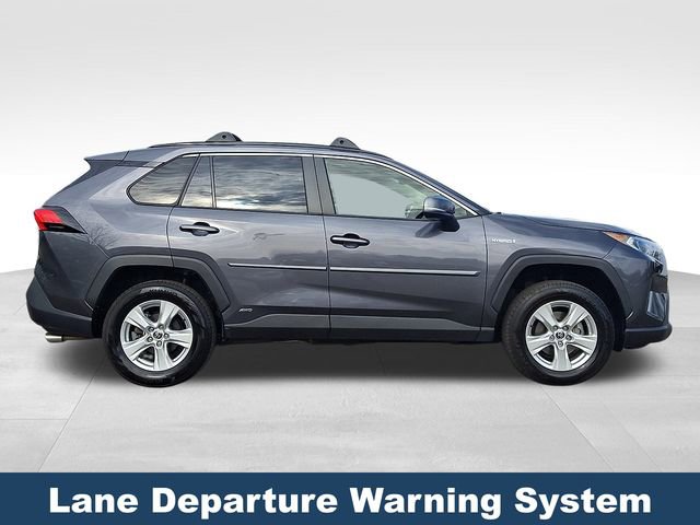 Used 2021 Toyota RAV4 XLE w/ Convenience Package image 9
