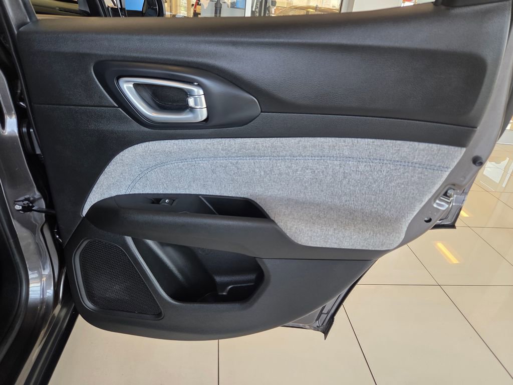 Used 2022 Jeep Compass Latitude w/ Convenience Group image 25