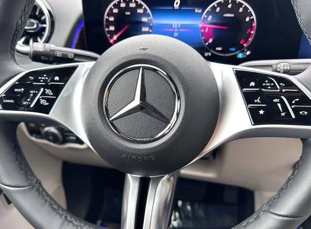 New 2026 Mercedes-Benz GLB 250 4MATIC image 14