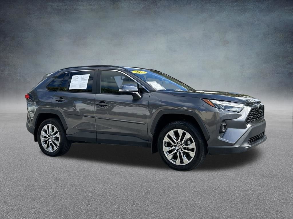 Used 2023 Toyota RAV4 XLE Premium image 3