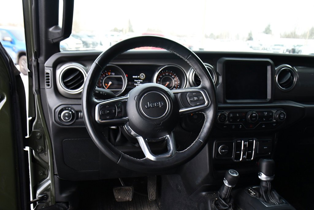 Used 2022 Jeep Gladiator Overland w/ Cold Weather Group image 12