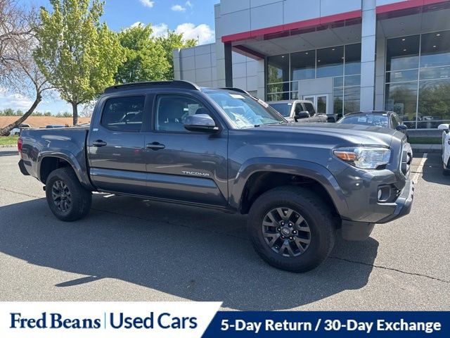 Used 2020 Toyota Tacoma SR5 AWD/4WD image 3