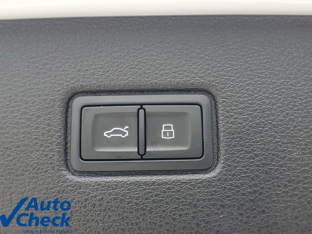 Used 2023 Audi SQ7 Prestige AWD/4WD image 10