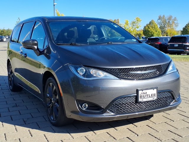 Used 2019 Chrysler Pacifica Touring Plus w/ S Appearance Package FWD image 27