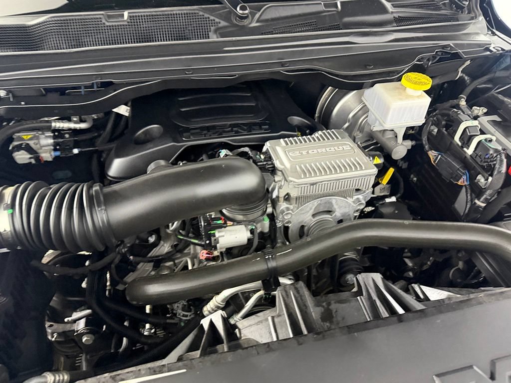Used 2024 RAM 1500 Limited AWD/4WD image 33