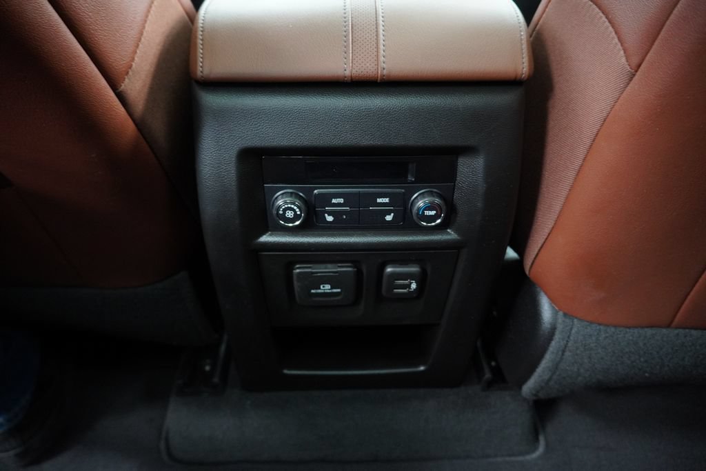 Used 2019 Chevrolet Traverse High Country w/ LPO, Floor Liner Package AWD/4WD image 18