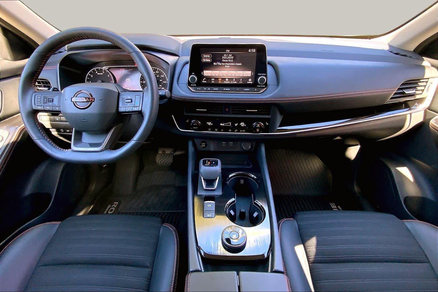 Used 2026 Nissan Rogue SV AWD/4WD image 15