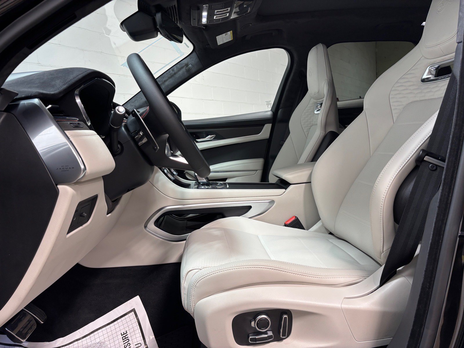New 2026 Jaguar F-PACE SVR 575 Edition AWD/4WD image 23