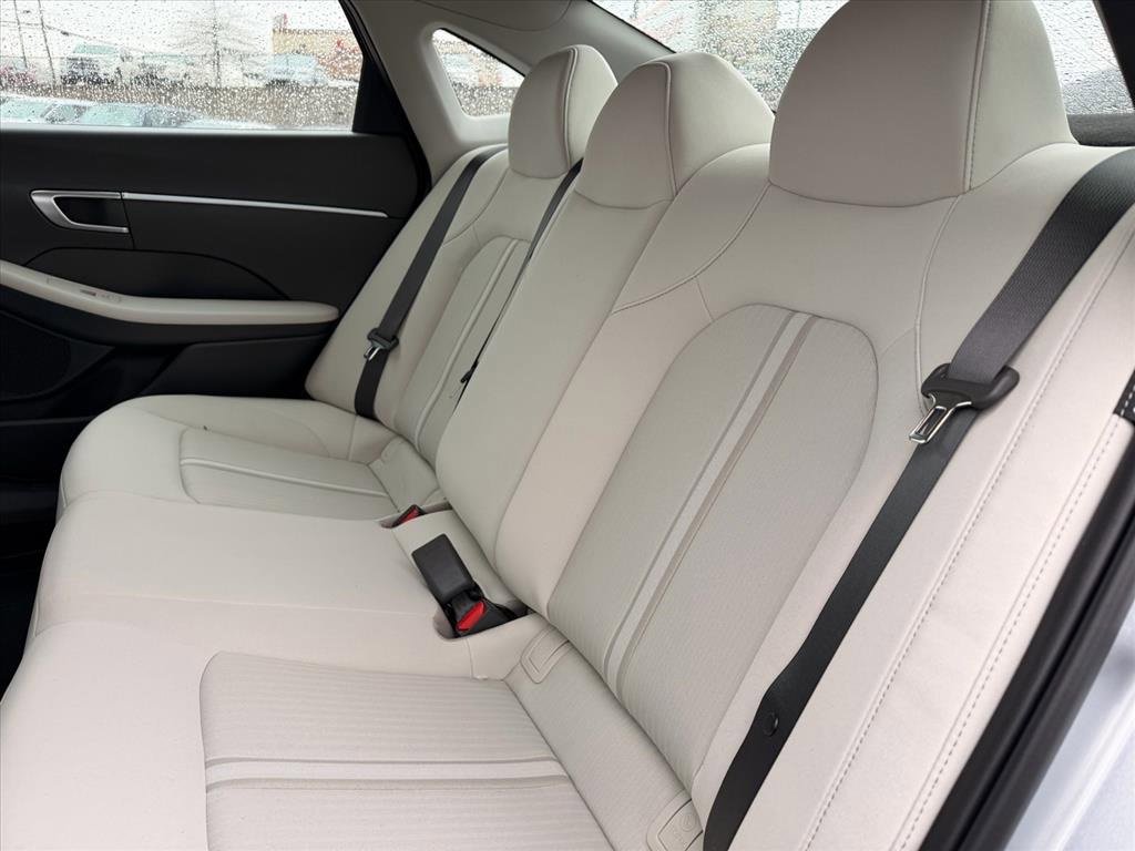 Used 2025 Hyundai Sonata SE image 9