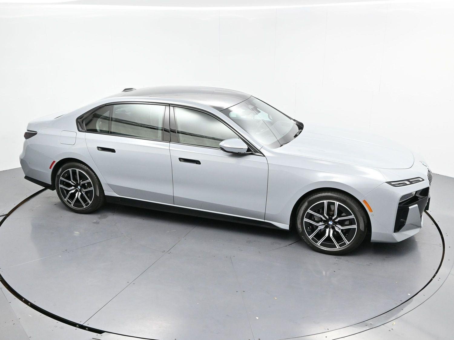 Used 2024 BMW 740i xDrive w/ Premium Package AWD/4WD image 45