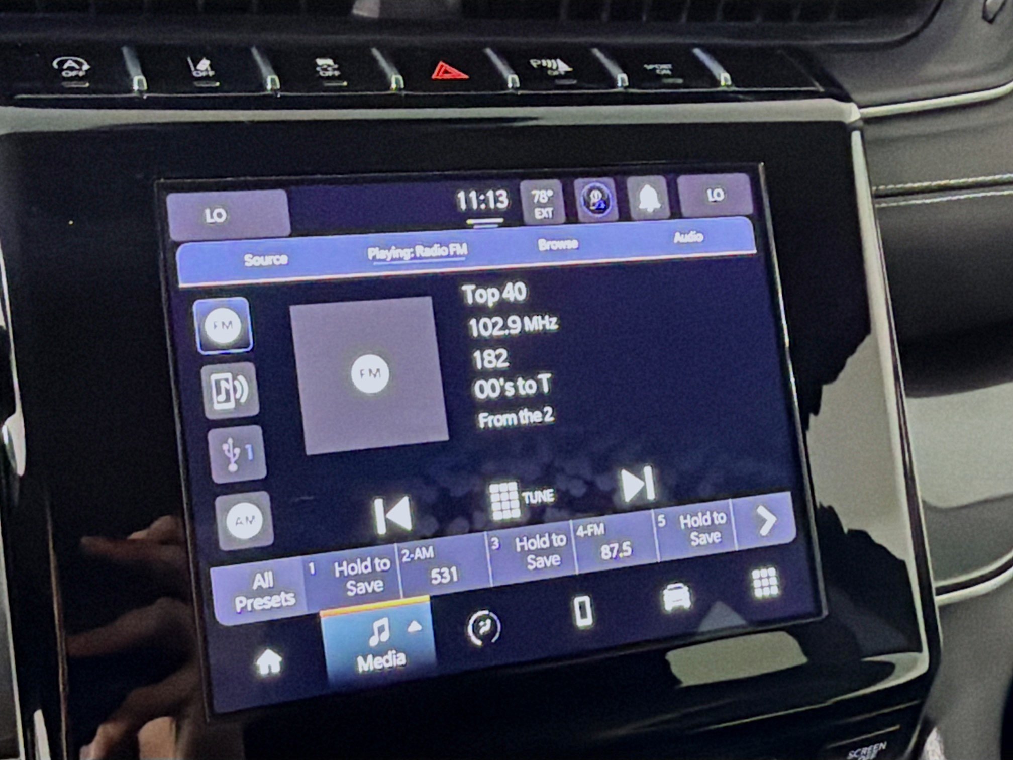 Used 2023 Jeep Grand Cherokee Laredo RWD image 21