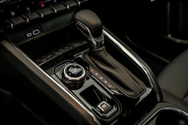 New 2026 GMC Canyon Elevation w/ Convenience Package image 16