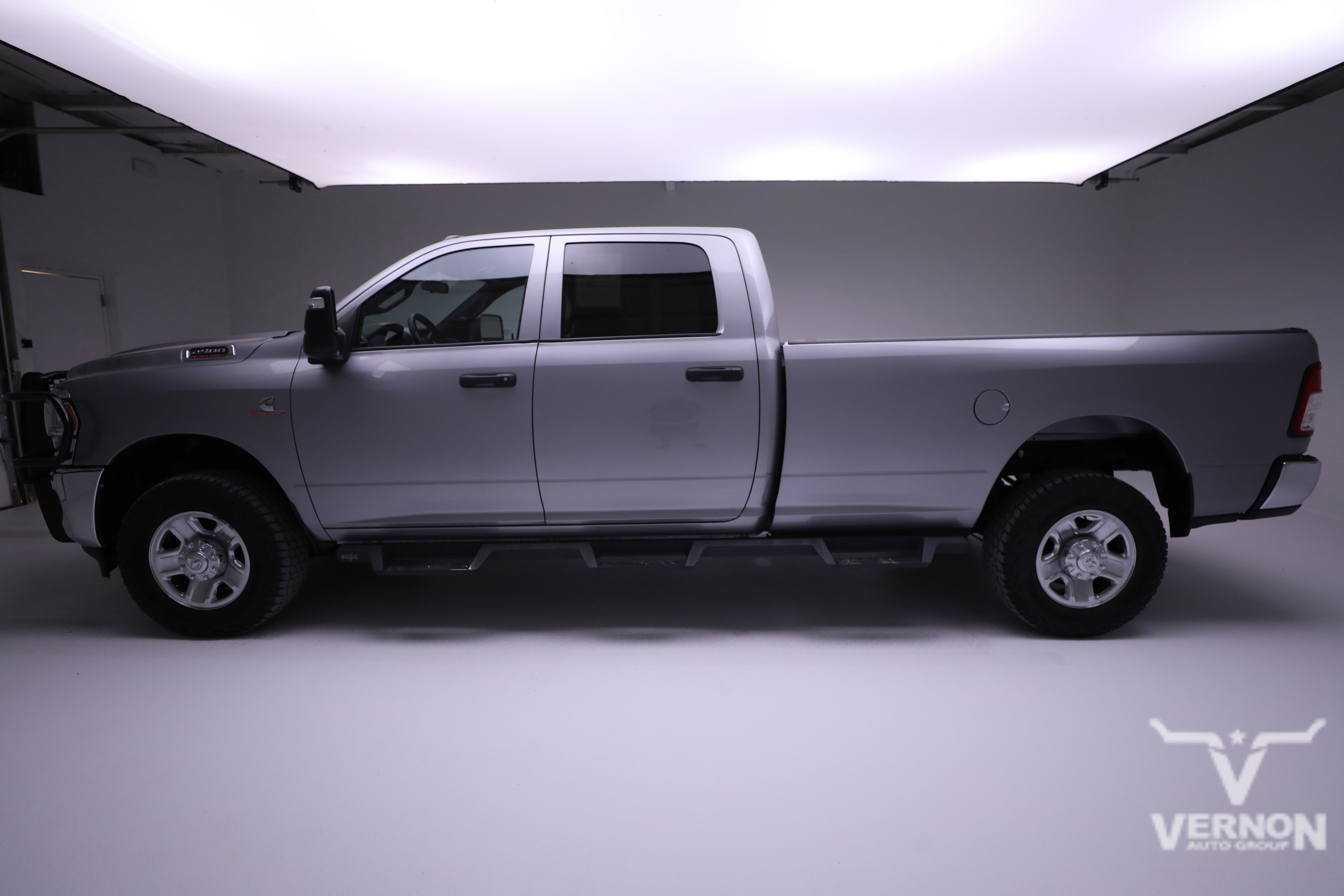 Used 2024 RAM 2500 Tradesman w/ Chrome Appearance Group image 2