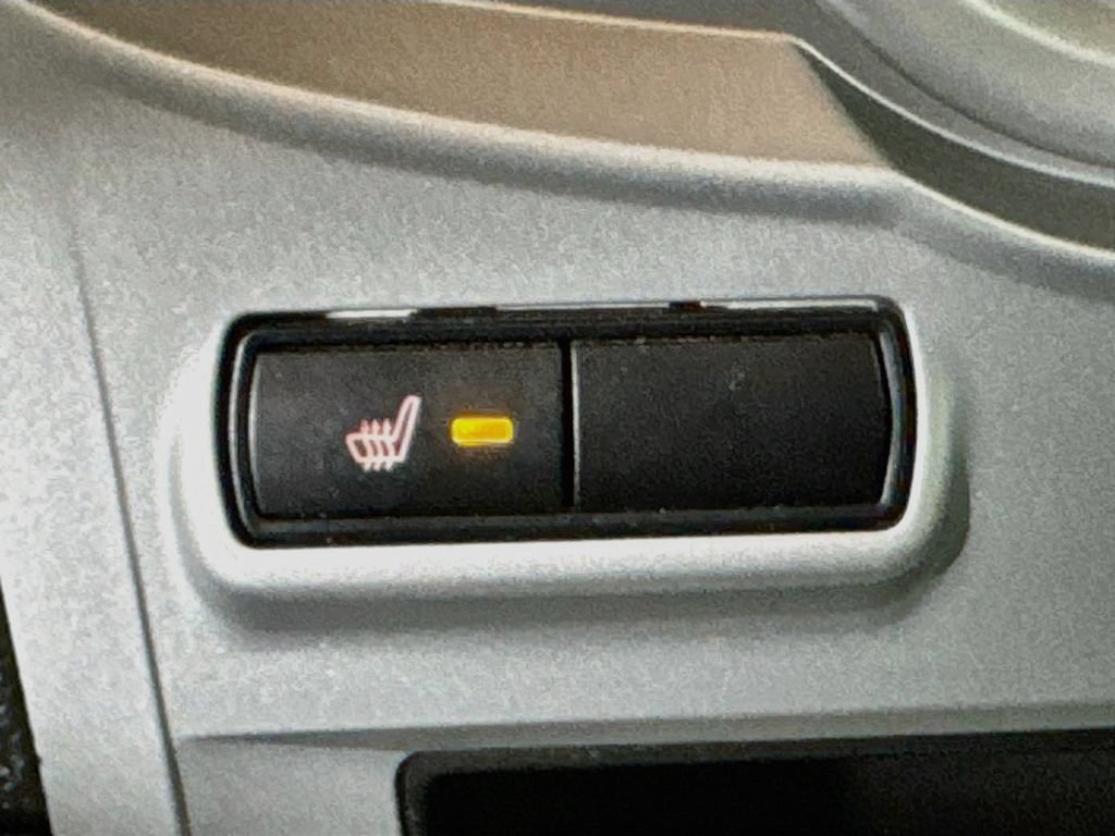 Used 2018 Ford Fiesta SE w/ Cold Weather Package FWD image 26