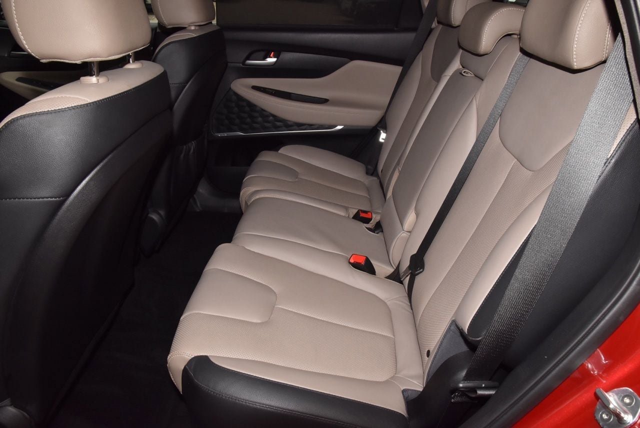 Used 2020 Hyundai Santa Fe Limited FWD image 14