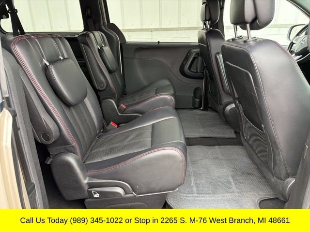 Used 2014 Dodge Grand Caravan R/T w/ Driver Convenience Group image 30