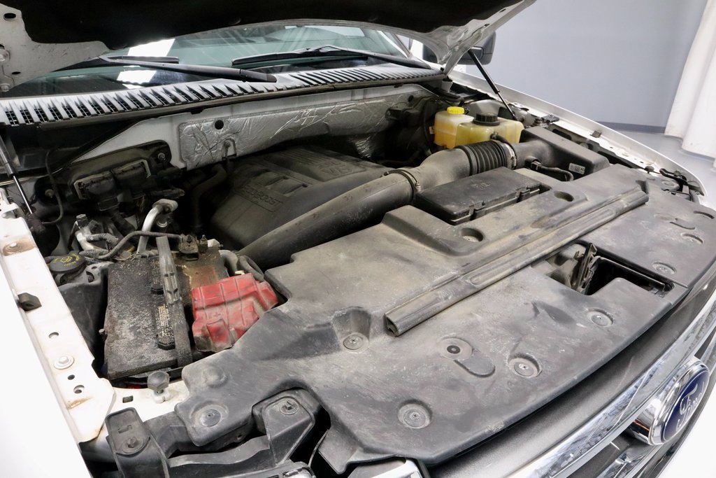 Used 2017 Ford Expedition XLT image 22