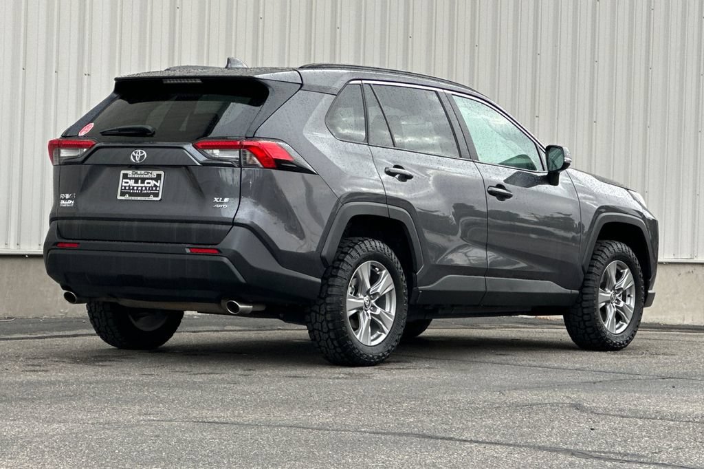 Used 2025 Toyota RAV4 XLE AWD/4WD image 7