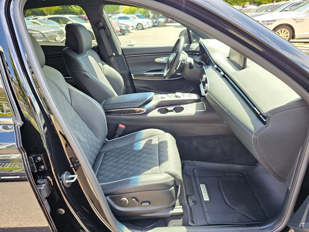 Certified 2025 Genesis GV70 3.5T Sport w/ Sport Prestige Package AWD/4WD image 29