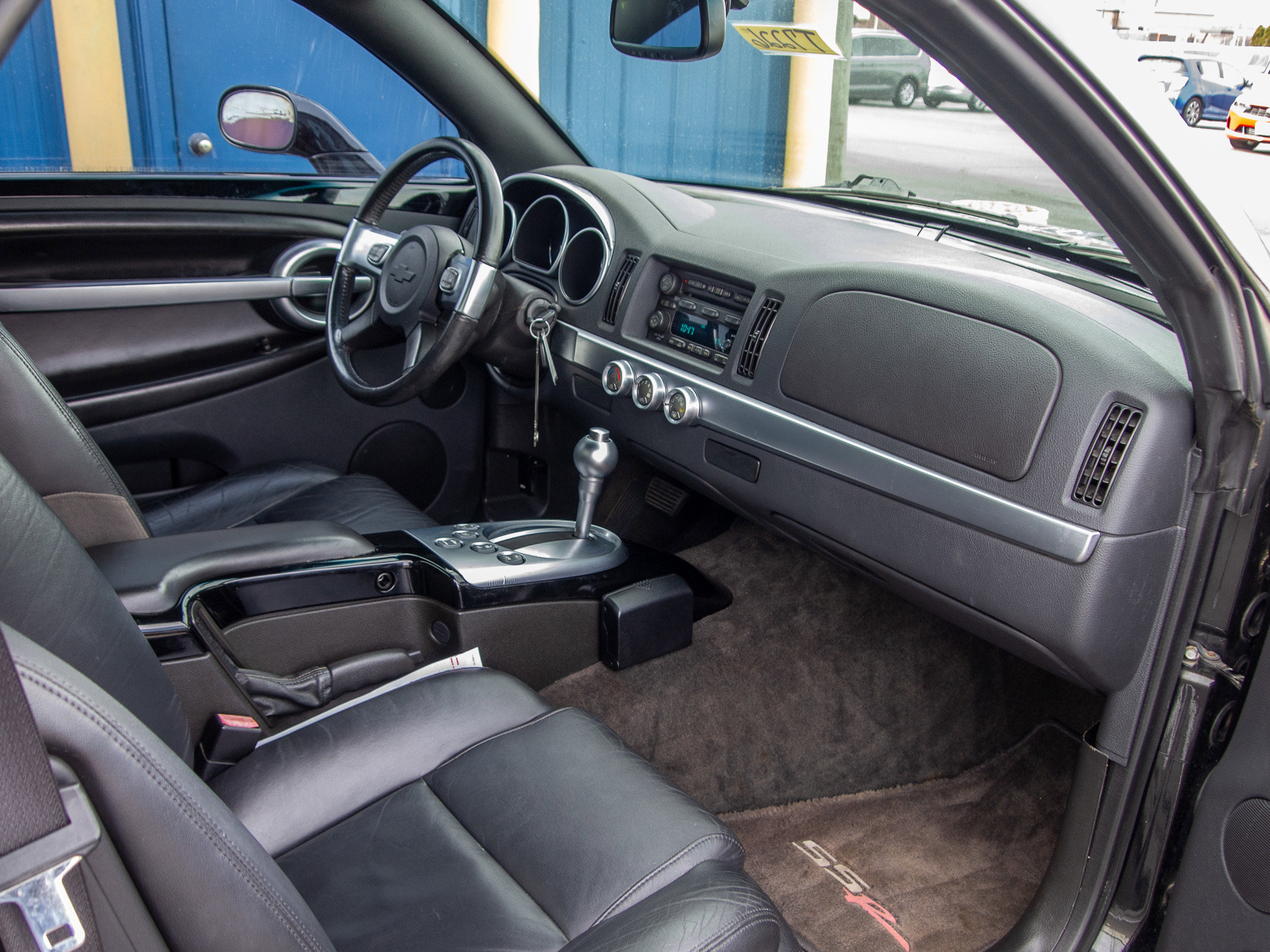 Used 2004 Chevrolet SSR w/ Preferred Equipment Group image 22