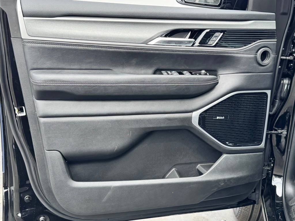 New 2025 Jeep Wagoneer Series III w/ Premium Group I image 15