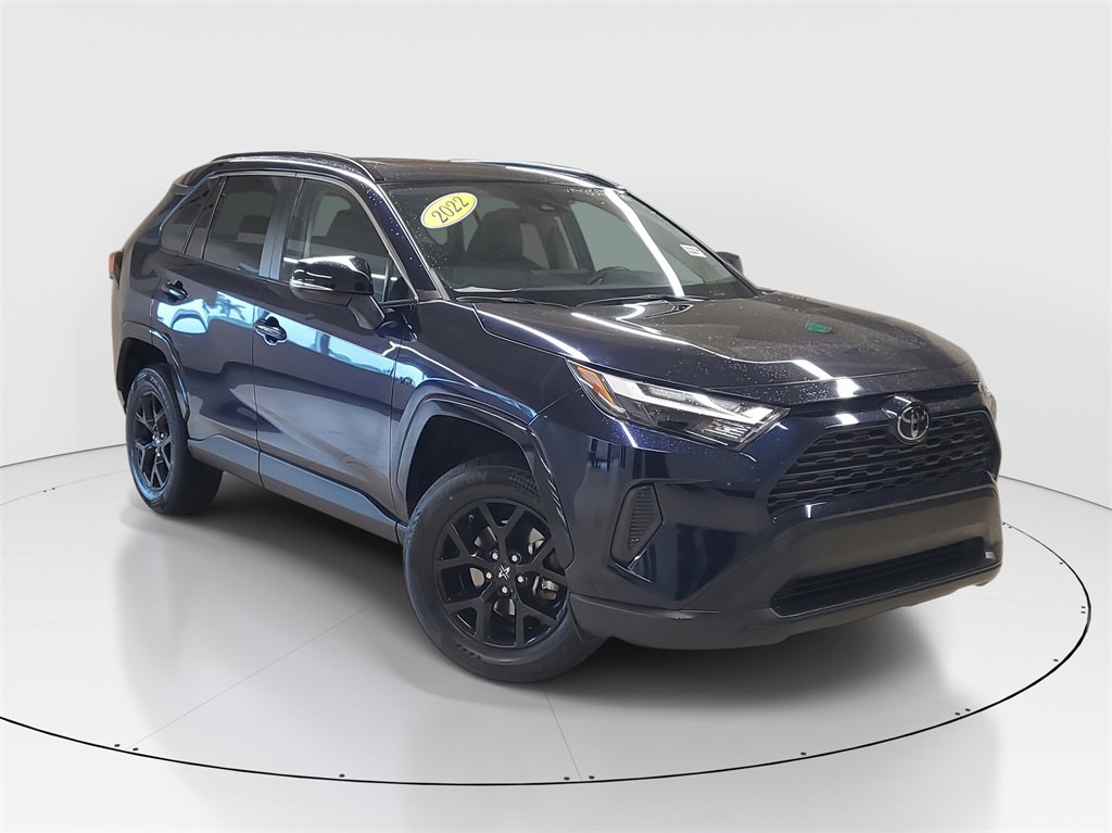 Used 2022 Toyota RAV4 XLE image 2