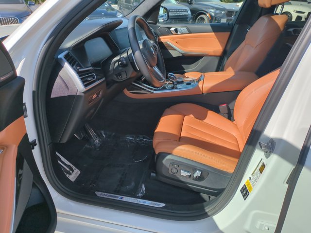 Used 2021 BMW X7 M50i w/ Executive Package AWD/4WD image 17