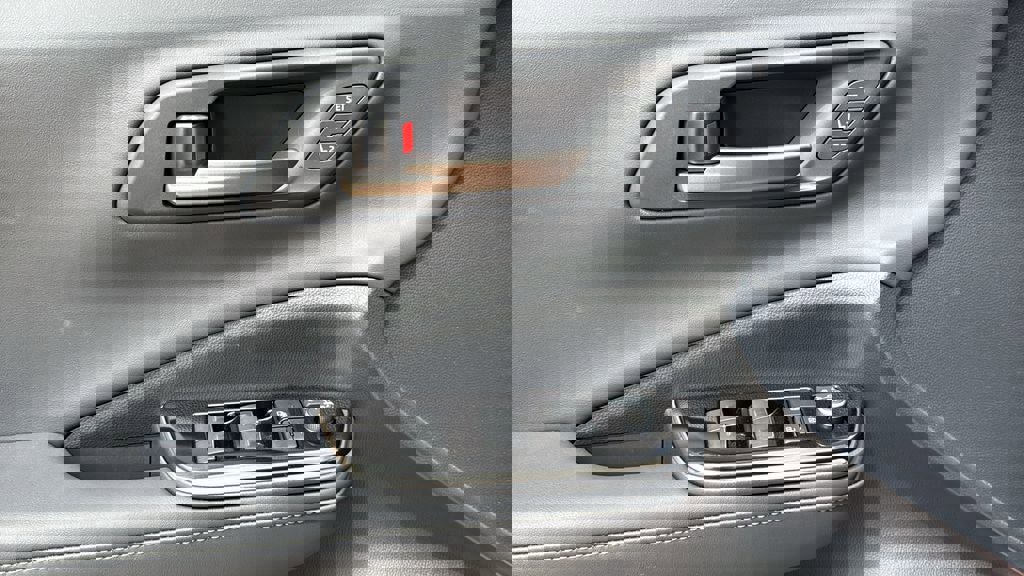 New 2026 Toyota Crown Signia image 13