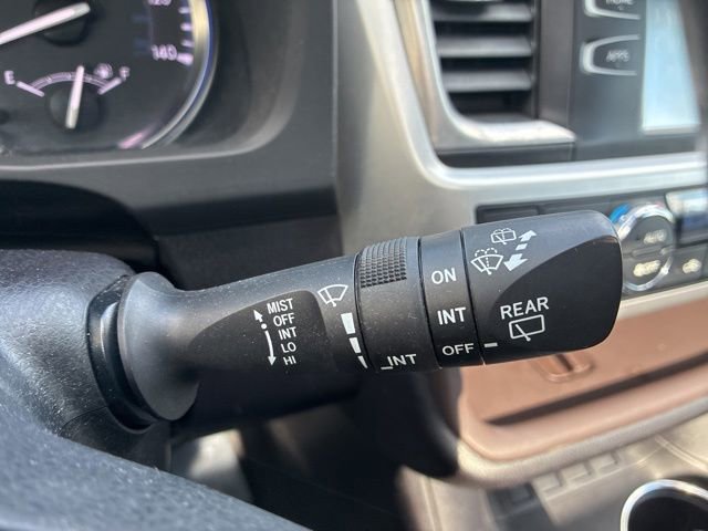 Used 2015 Toyota Highlander XLE AWD/4WD image 19