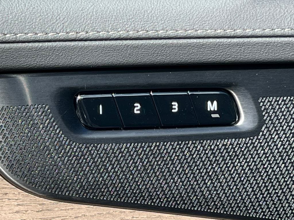New 2026 Volvo XC90 T8 Ultra w/ Protection Package AWD/4WD image 19