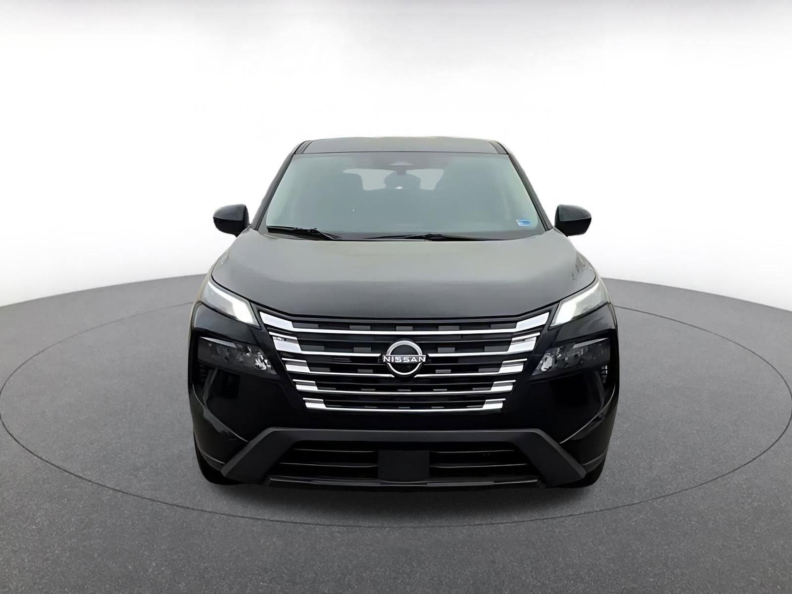 Used 2025 Nissan Rogue SV FWD image 4