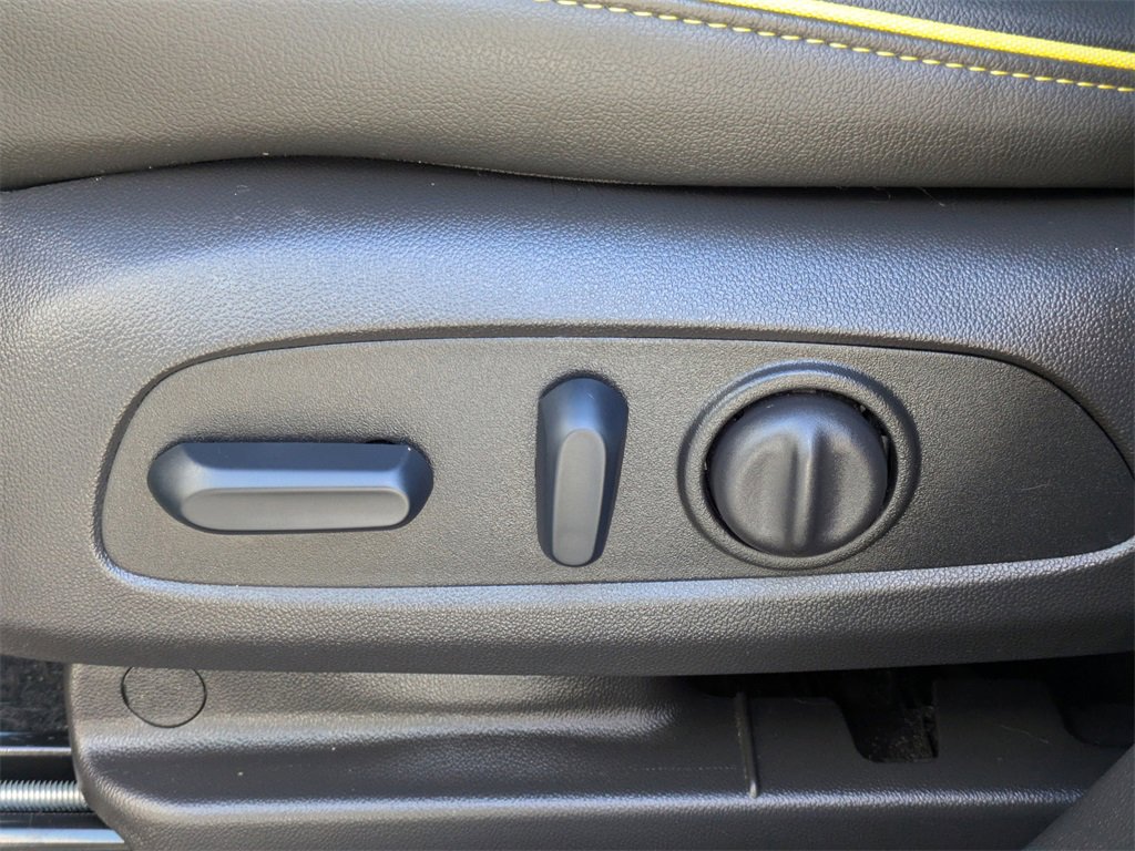 Used 2025 Chevrolet TrailBlazer ACTIV w/ Convenience Package image 19