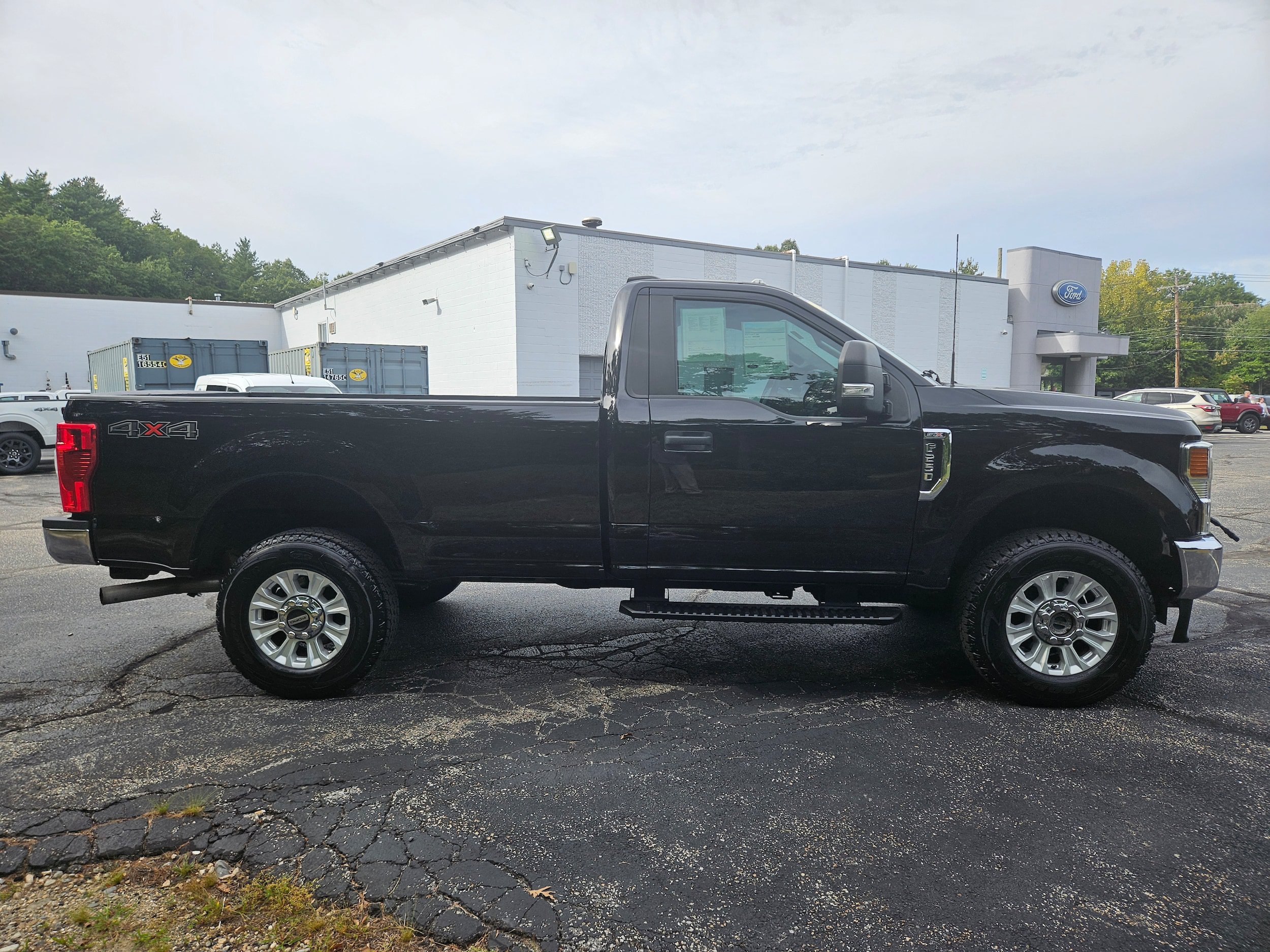 Used 2022 Ford F250 XL w/ STX Appearance Package AWD/4WD image 4