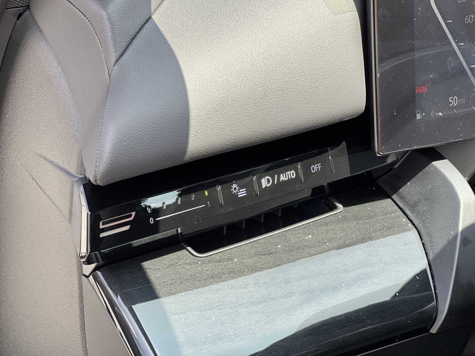 Certified 2025 BMW 530i xDrive w/ Premium Package image 27