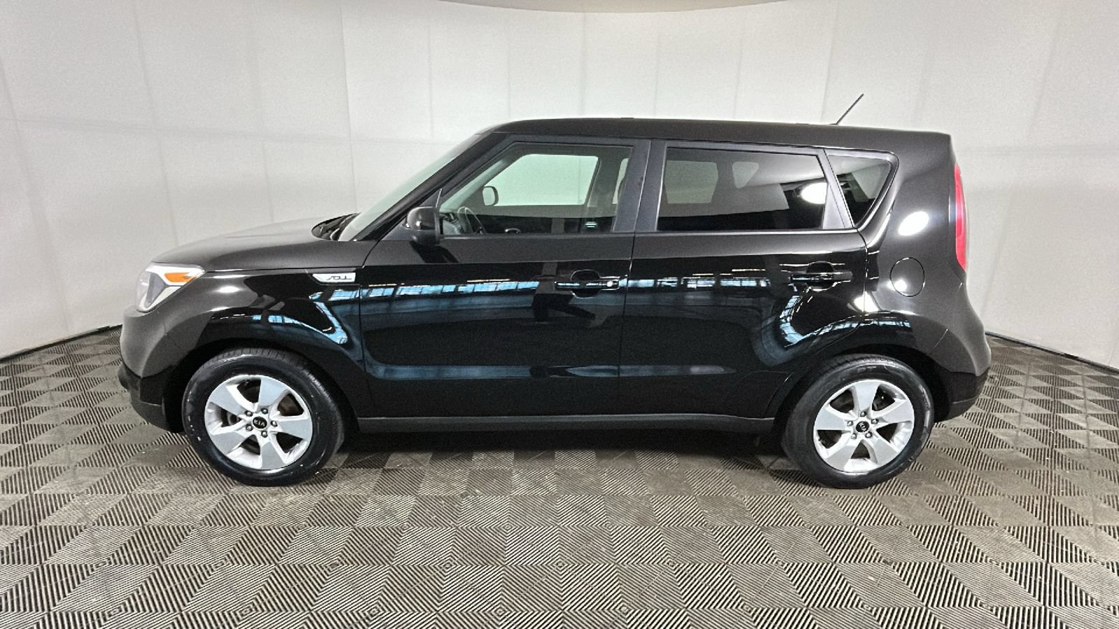 Used 2019 Kia Soul FWD image 7