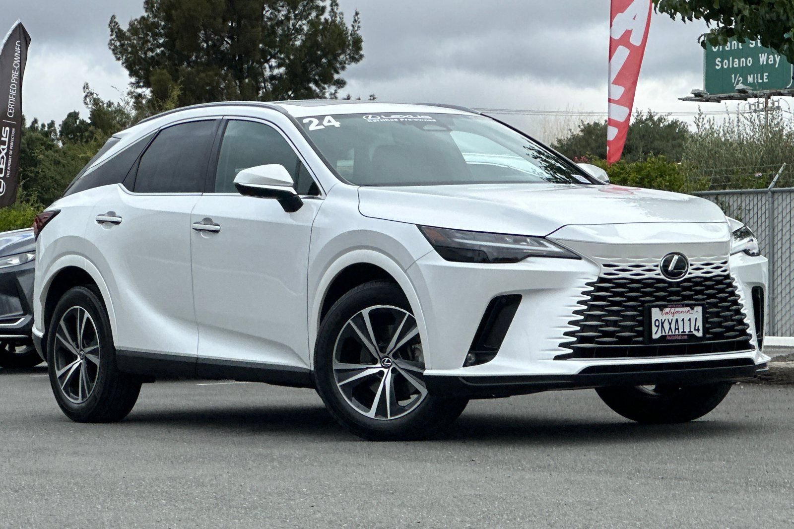 Used 2024 Lexus RX 350 Premium w/ Convenience Package AWD/4WD image 2