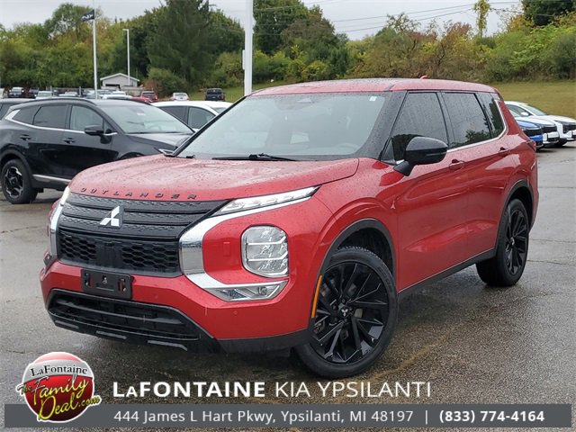 Used 2024 Mitsubishi Outlander SE Black Edition image 33