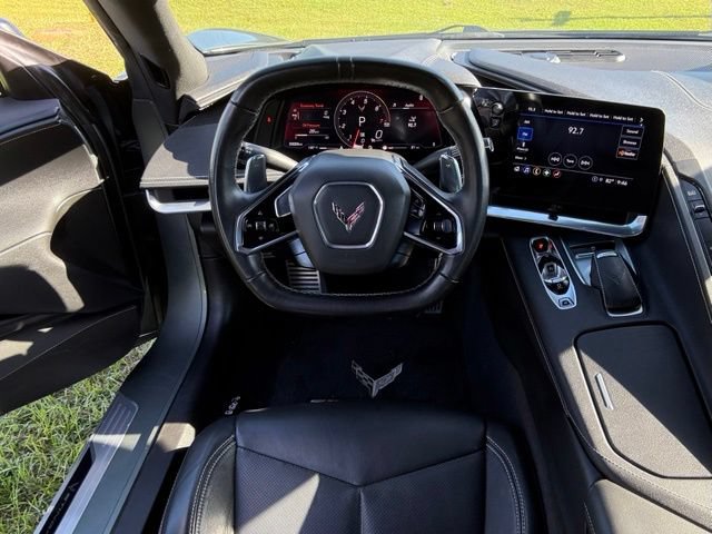 Used 2022 Chevrolet Corvette Stingray Coupe w/ Chrome Exterior Badge Package RWD image 13