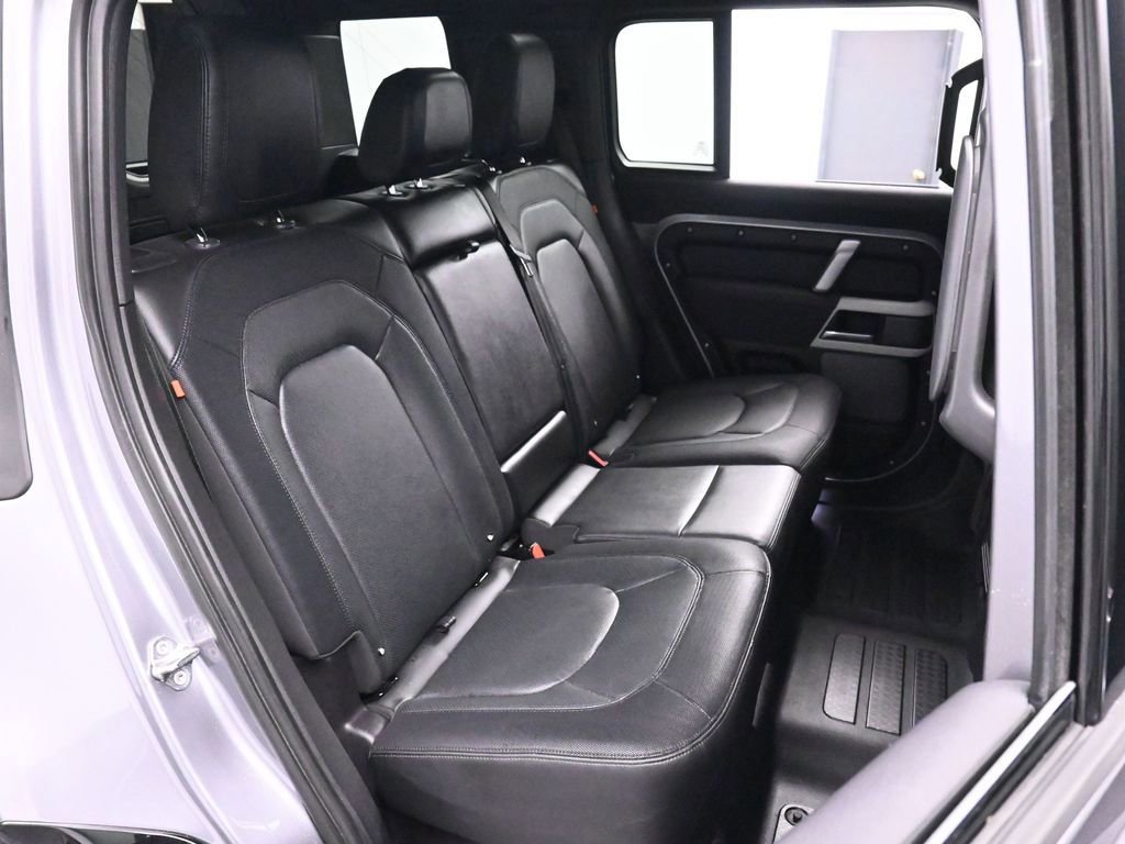 Used 2023 Land Rover Defender 110 X-Dynamic SE AWD/4WD image 21