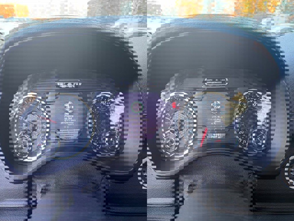 Used 2019 RAM 1500 Laramie image 21