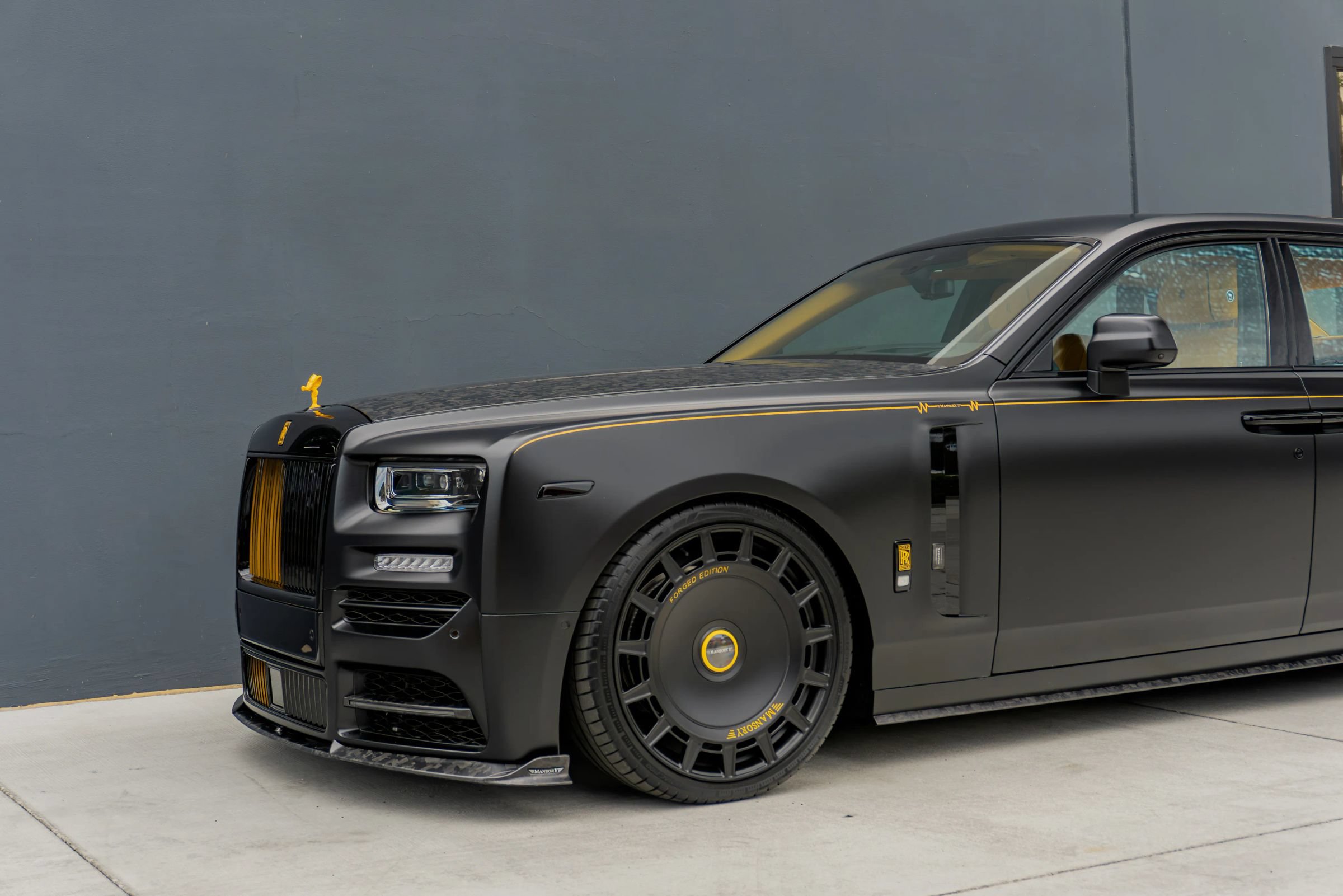 Used 2027 Rolls-Royce Phantom Sedan RWD image 25
