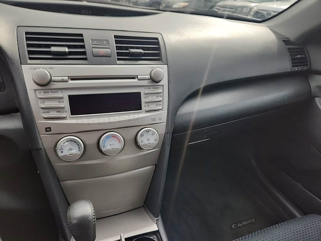 Used 2010 Toyota Camry SE image 13