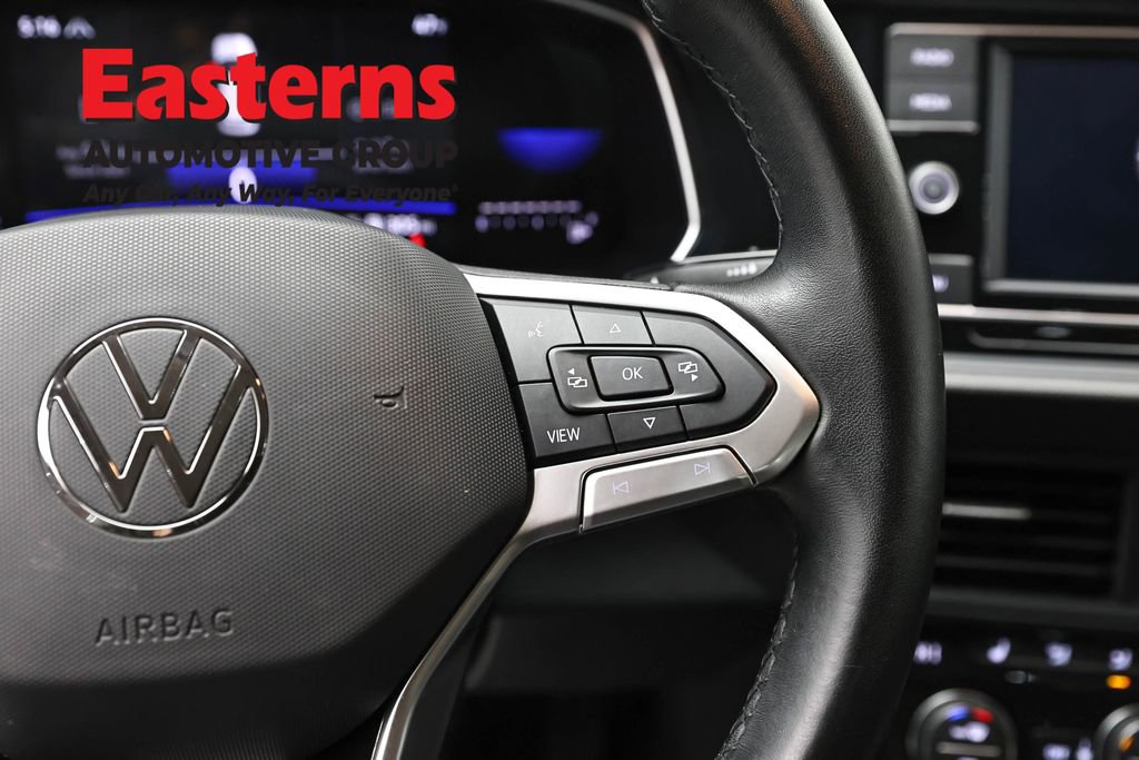 Used 2024 Volkswagen Jetta SE FWD image 16
