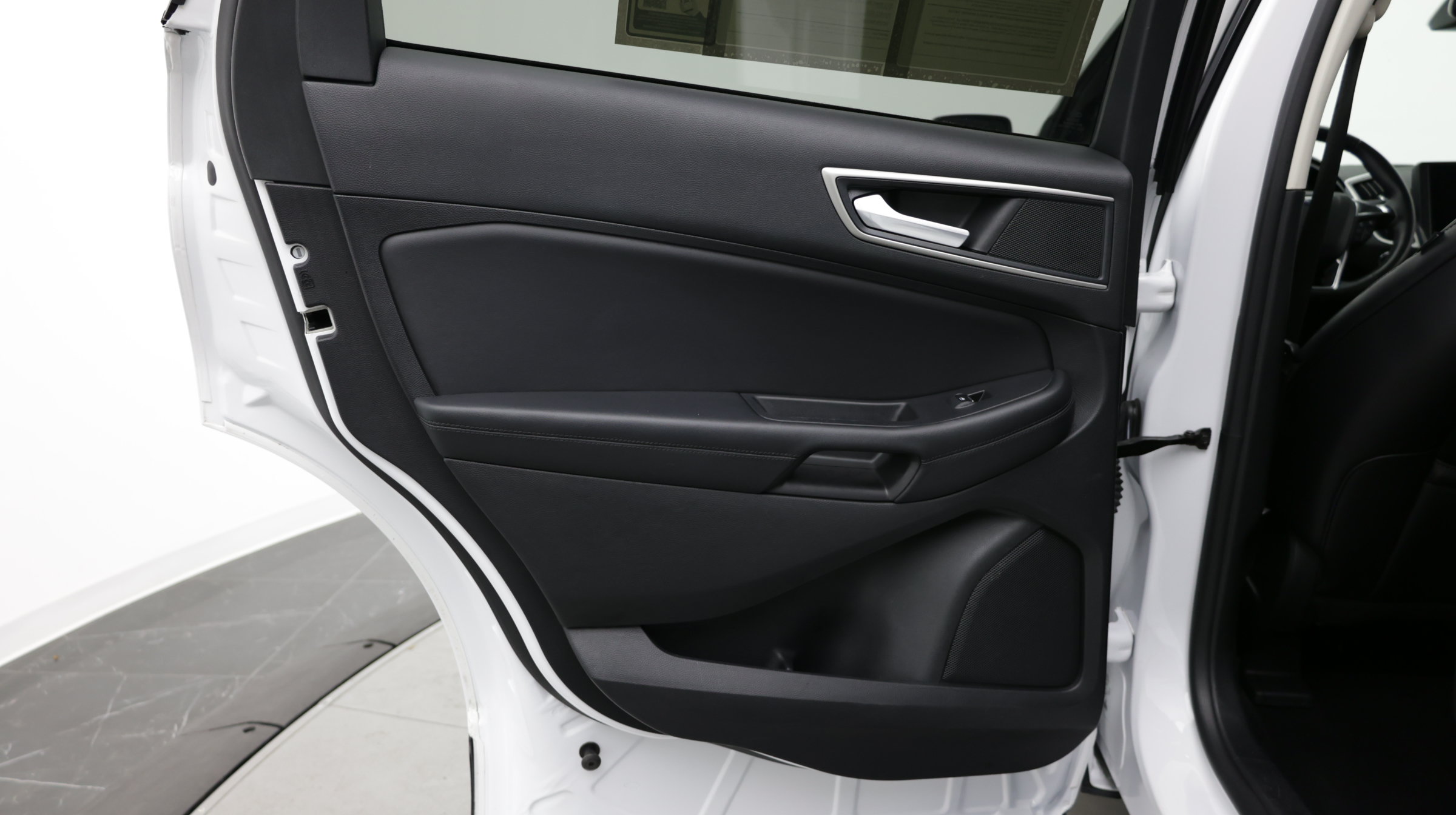 Used 2024 Ford Edge SEL AWD/4WD image 28