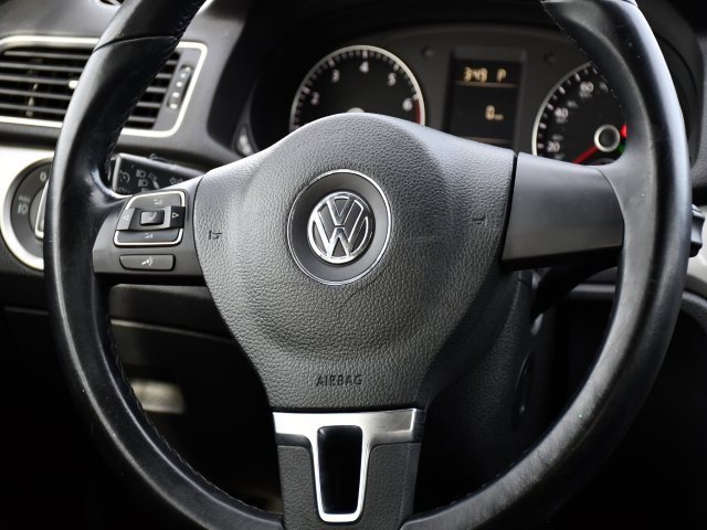 Used 2015 Volkswagen Passat 1.8T Limited Edition image 19