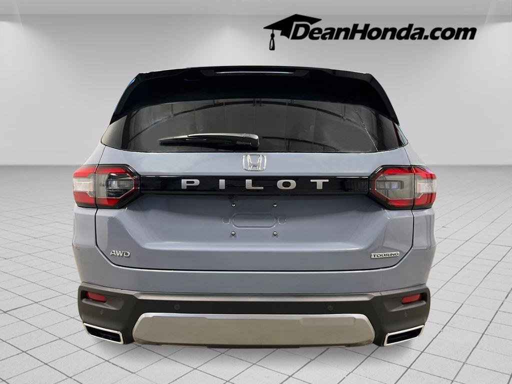 New 2026 Honda Pilot Touring image 4