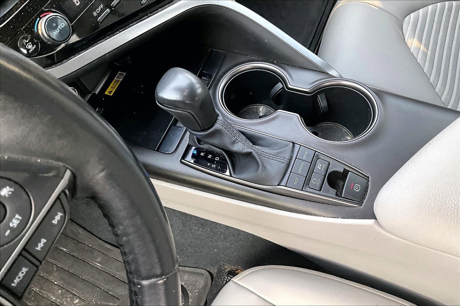 Used 2023 Toyota Camry SE w/ Audio Upgrade Package image 18