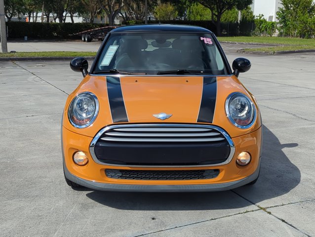 Used 2015 MINI Cooper 2-Door Hardtop video 2