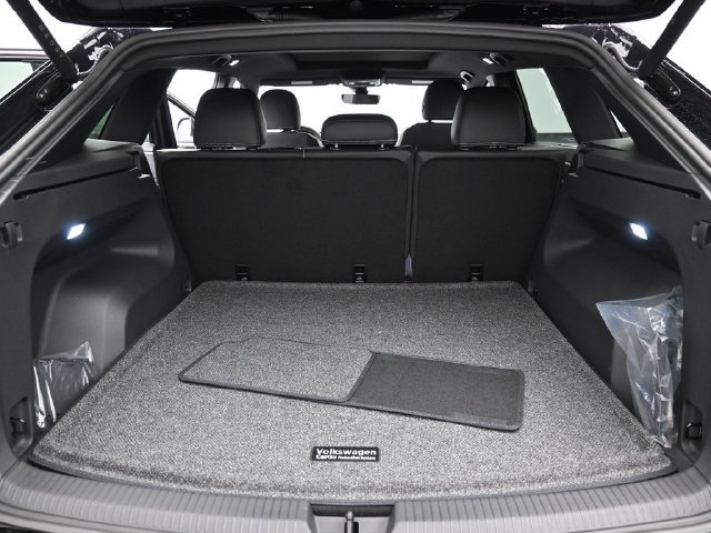 New 2026 Volkswagen Atlas Cross Sport SE AWD/4WD image 12