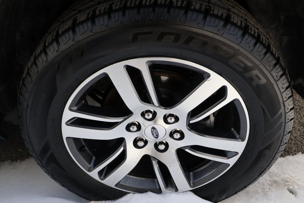 Used 2024 Ford Expedition Limited image 6